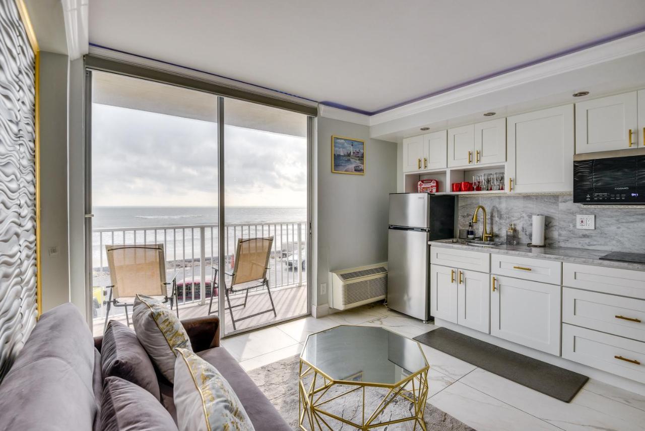 Cozy Florida Getaway With Pool Access And Ocean Views!