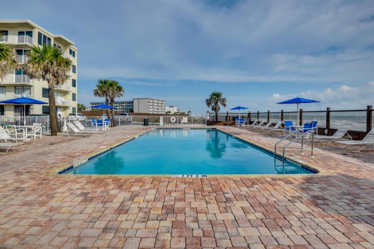Cozy Florida Getaway With Pool Access And Ocean Views! Daytona Beach
